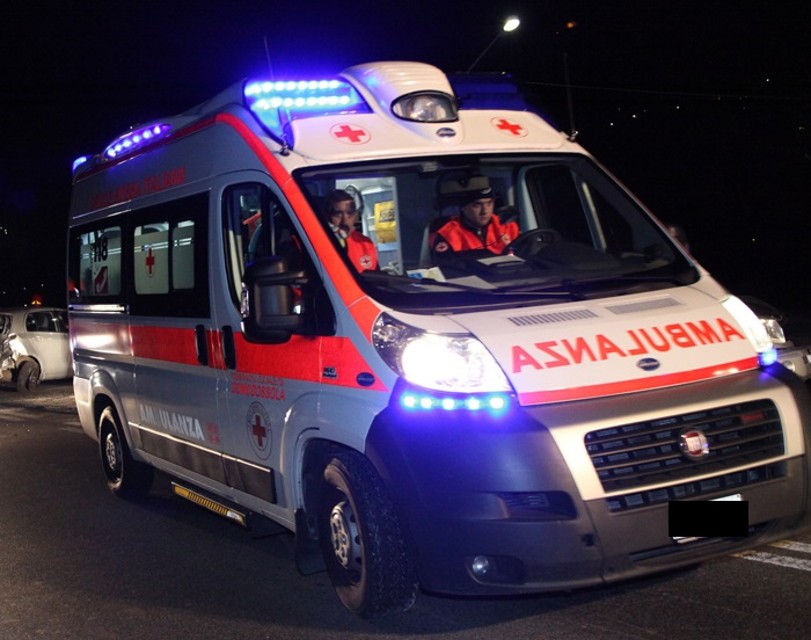 Ambulanza-di-notte-2_17347_4788.jpg